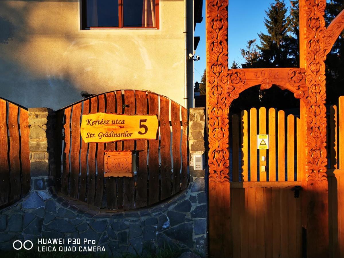 Sepsi Relax Hotel Sfantu Gheorghe  ภายนอก รูปภาพ