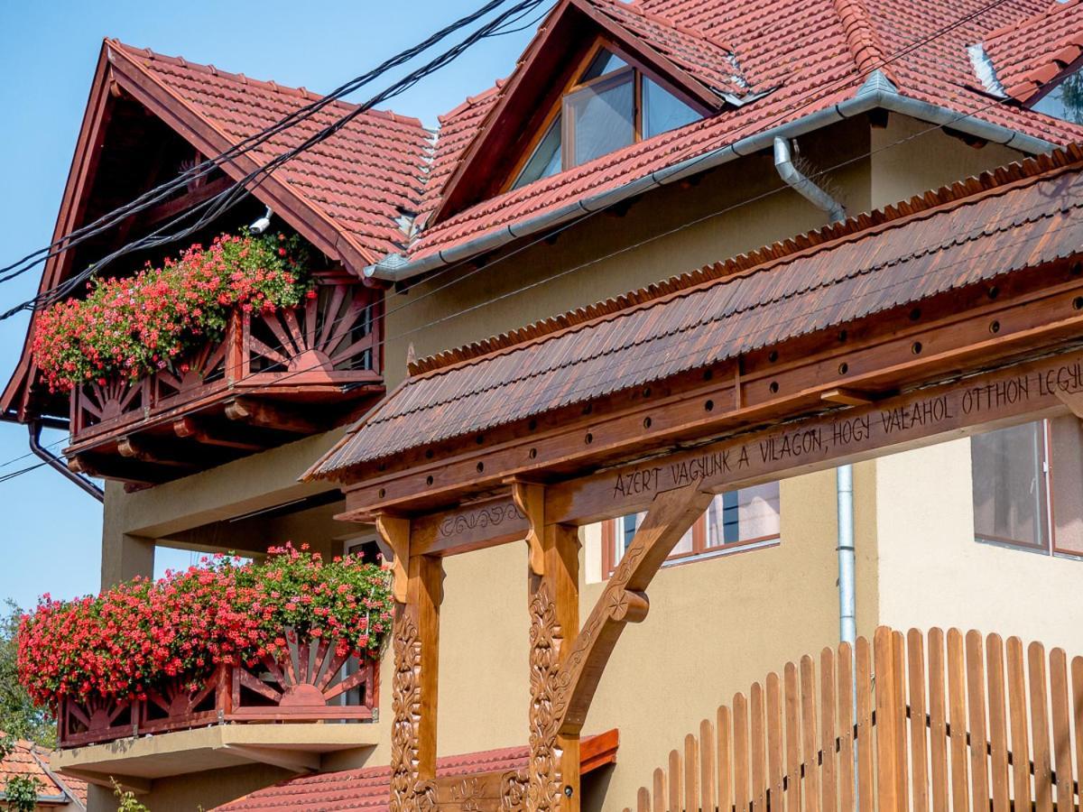 Sepsi Relax Hotel Sfantu Gheorghe  ภายนอก รูปภาพ