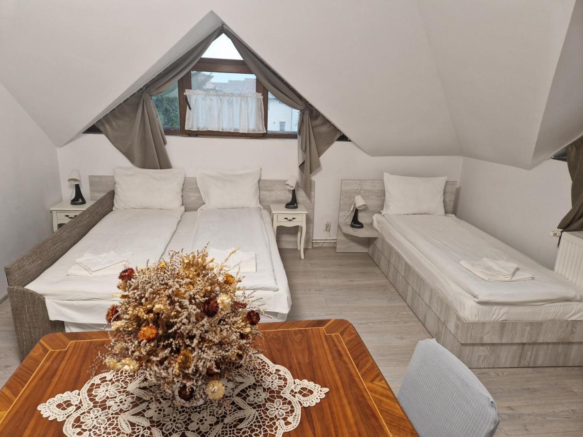 Sepsi Relax Hotel Sfantu Gheorghe  ภายนอก รูปภาพ