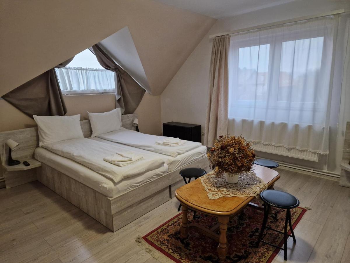 Sepsi Relax Hotel Sfantu Gheorghe  ภายนอก รูปภาพ