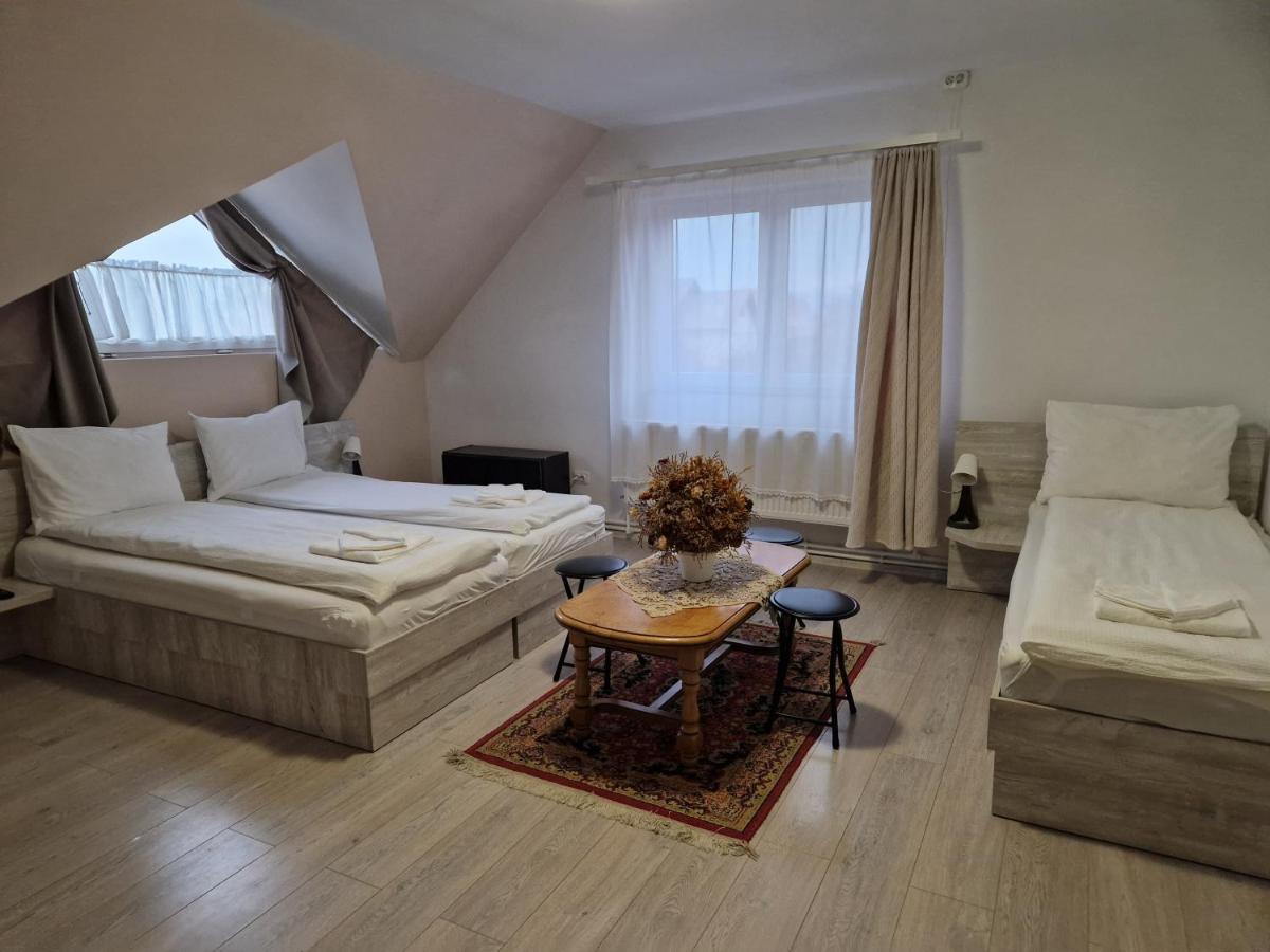 Sepsi Relax Hotel Sfantu Gheorghe  ภายนอก รูปภาพ