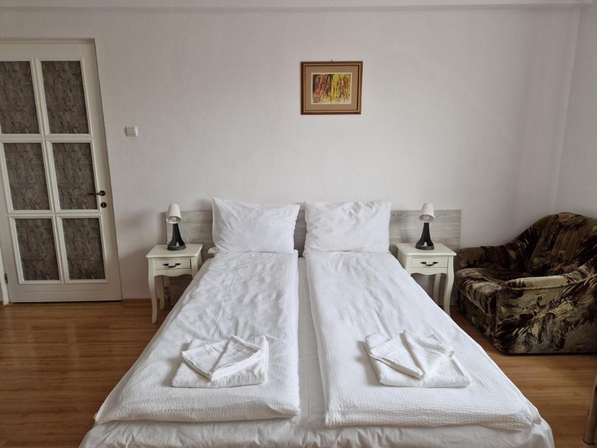 Sepsi Relax Hotel Sfantu Gheorghe  ภายนอก รูปภาพ