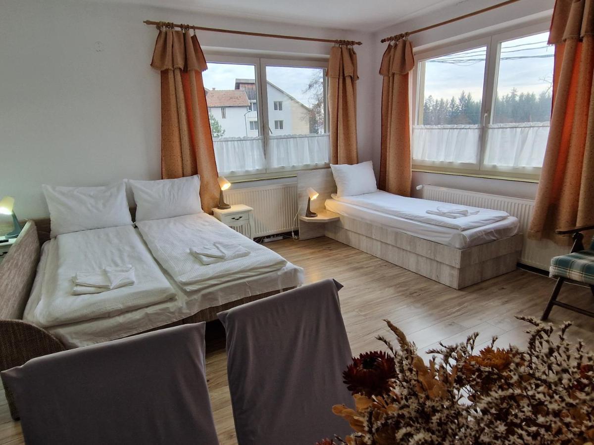 Sepsi Relax Hotel Sfantu Gheorghe  ภายนอก รูปภาพ
